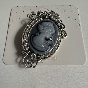 New MINT Cameo brooch-greys